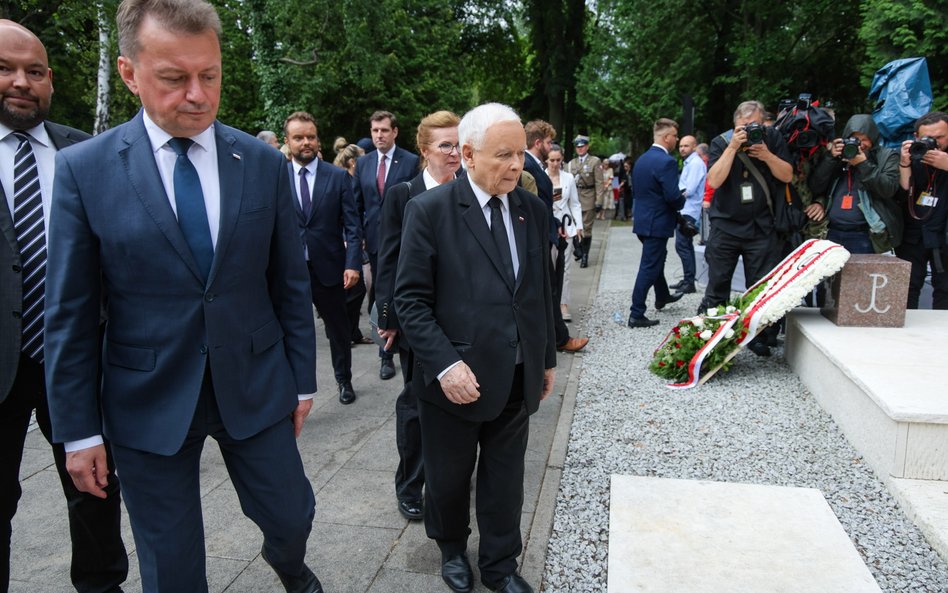 W uroczystości wziął udział również prezes PiS Jarosław Kaczyński ze współpracownikami