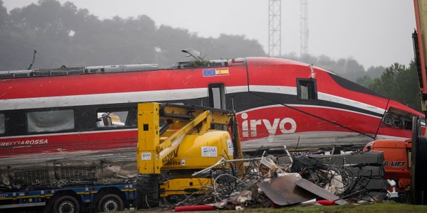 „Miałem awarię”. Tuż po tragicznej katastrofie w Hiszpanii maszynista dzwonił do dyspozytora