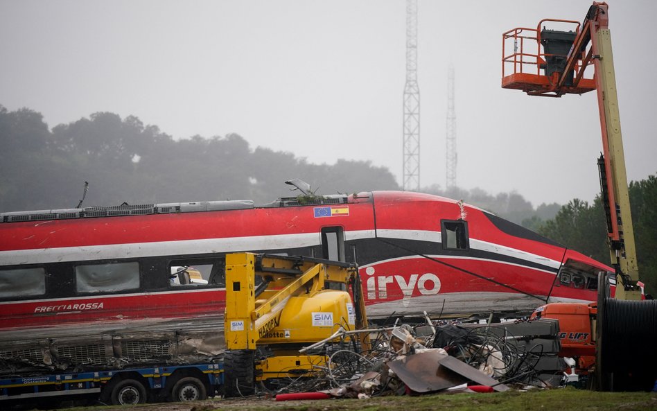 Jeden z pociągów, które brały udział w katastrofie w pobliżu Adamuz w Hiszpanii