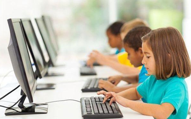 Szybki internet dla wszystkich szkół w Polsce