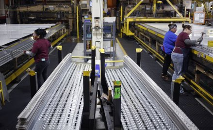 Nowe cła na Chiny to mniej miejsc pracy w Stanach Zjednoczonych