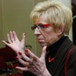 Wróżka Janina Paradowska przepowiada wojnę smoleńskich raportów