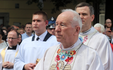 Biskup Andrzej Dziuba
