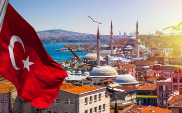 Zatrudnianie osób spoza Unii Europejskiej - specjalne warunki dla tureckich obywateli, trudności z uzyskaniem pobytu