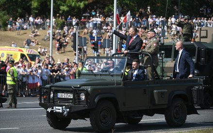 Prezydent Karol Naworcki pozdrowił zgromadzonych widzów