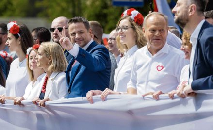 Donald Tusk pojawiał się w kampanii Rafała Trzaskowskiego i wywoływał negatywne emocje wśród wielu w