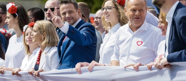 Donald Tusk pojawiał się w kampanii Rafała Trzaskowskiego i wywoływał negatywne emocje wśród wielu w