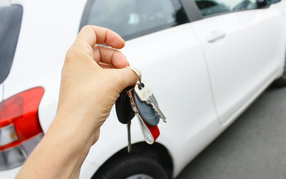 Na jak długo pozwalają wynająć auto