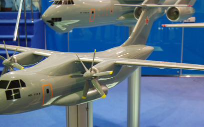 Makieta najnowszego samolotu Ił-112, którego nie chce kupić ministerstwo obrony. Fot./Wikimedia