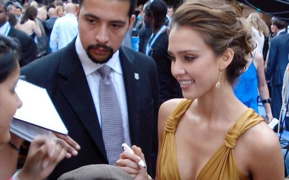 Jessica Alba ukrywa się zwykle pod pseudonimem Cash Money