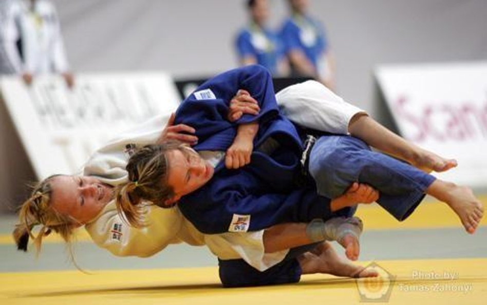w białym stroju Katarzyna Pułkośnik, kat. 48 kg, reprezentacja Polski