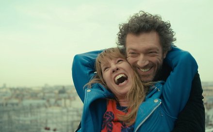 Emmanuelle Bercot i Vincent Cassel w filmie „Mon roi” („Mój król")