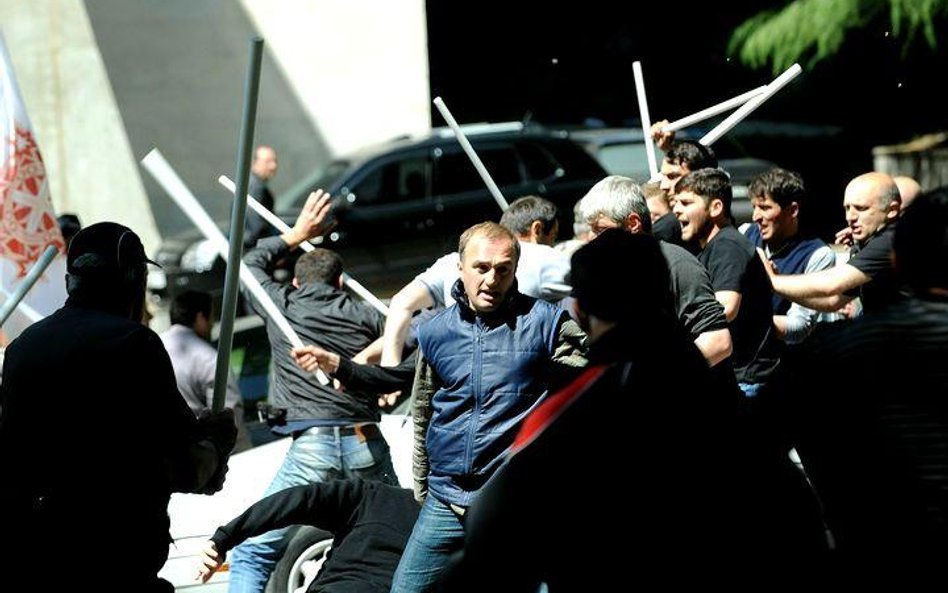 Demonstrację rozbiła policja. Do aresztu trafiło 11 osób.