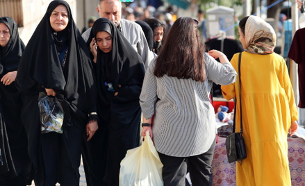 Iran. Złudne ustępstwa ajatollahów
