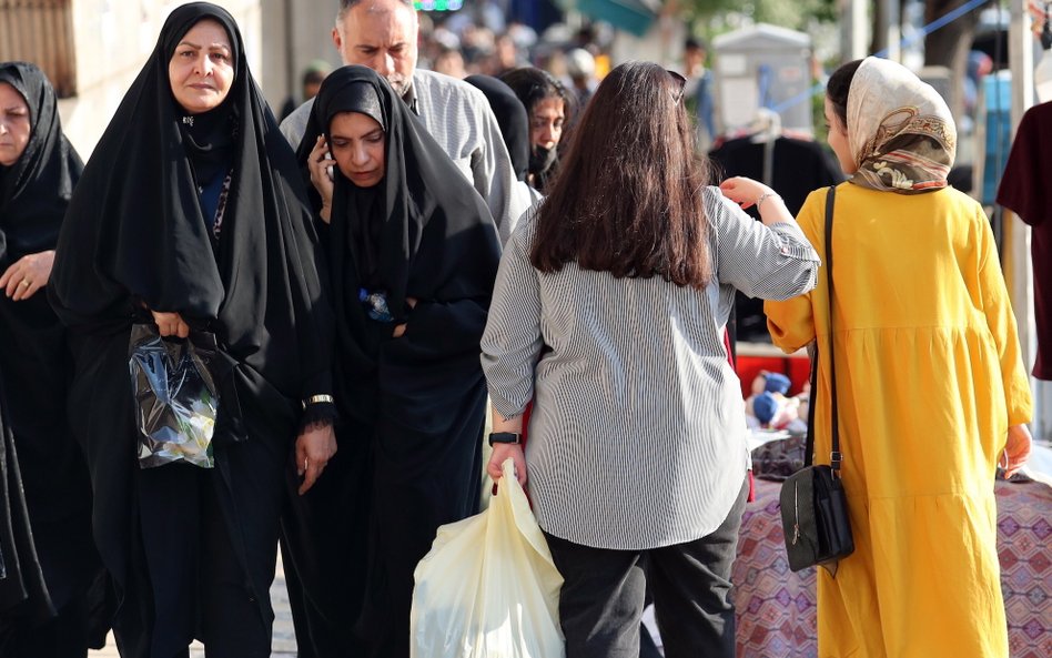 Iran. Złudne ustępstwa ajatollahów