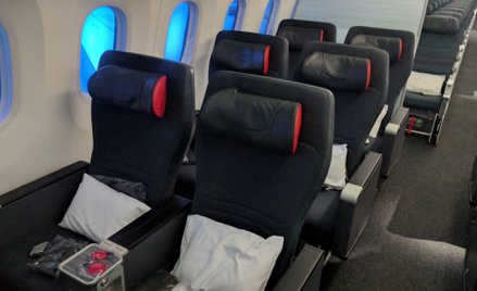 Kanada: Zasnęła podczas lotu. Obudziła się w zamkniętym samolocie