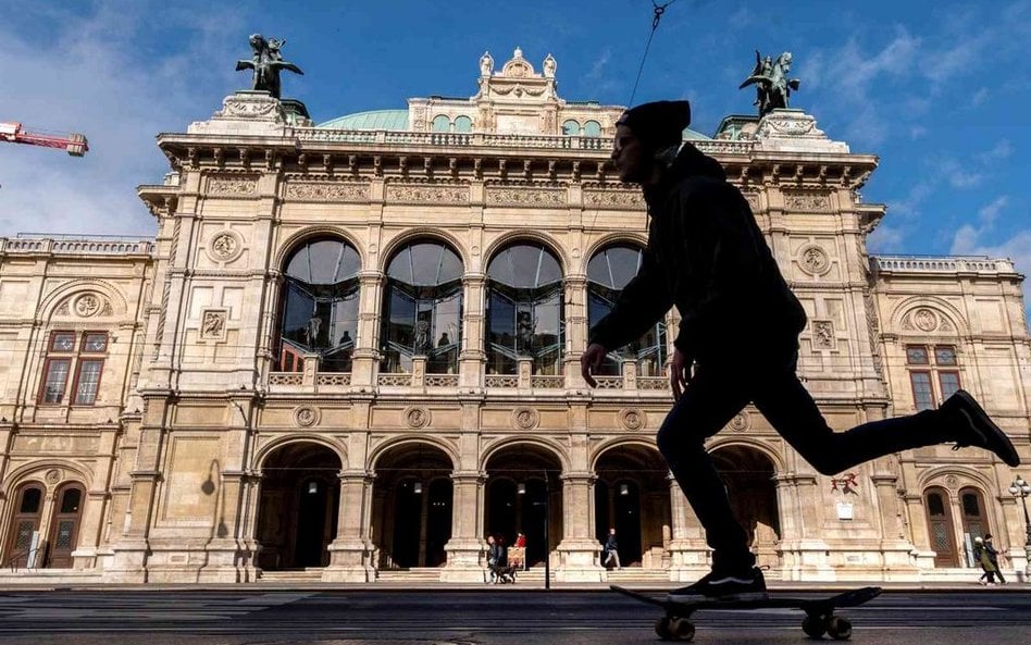 Austria łagodzi kwarantannę i otwiera sklepy
