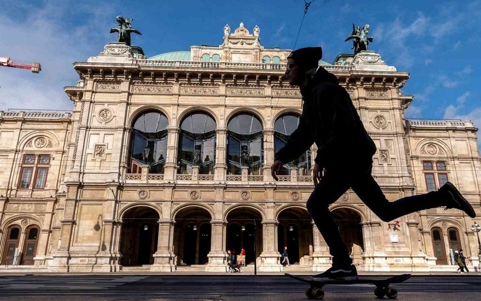 Austria łagodzi kwarantannę i otwiera sklepy