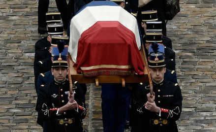 Francja pożegnała bohaterskiego policjanta. Tłumy na pogrzebie