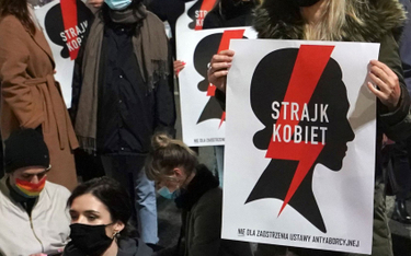 Warszawa: Protestujący domagali się dymisji ministra edukacji