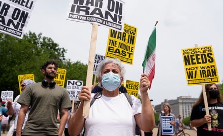 Antywojenne protesty przed Białym Domem