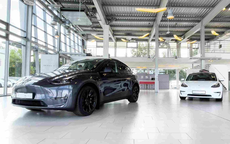 Tesla Model Y w polskiej ofercie