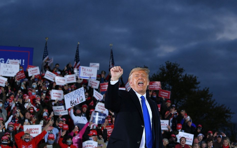 Donald Trump na wiecu w Circleville w Ohio w sobotę przekonywał, że nawet w 2016 r. takich tłumów ni