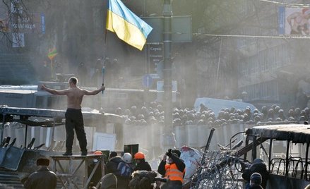 USA: Sankcje. UE: dialog