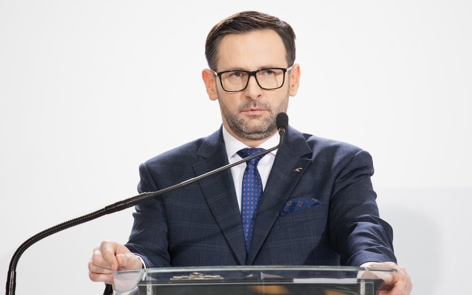 Według prokuratury Daniel Obajtek wyrządził Orlenowi szkody w kwocie przekraczającej 4,1 mld zł