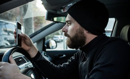 Sąd: za odebranie komórki na czerwonym należy się kara