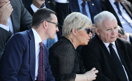 Julia Przyłębska w towarzystwie Mateusza Morawieckiego i Jarosława Kaczyńśkiego