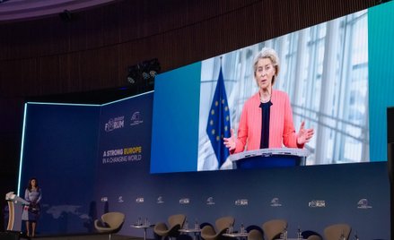 Ursula von der Leyen na forum EBI.