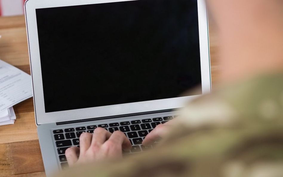 Rosja odcina żołnierzy od portali społecznościowych