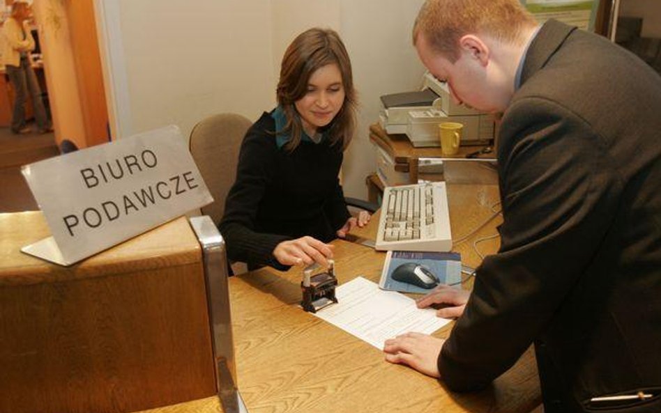 Wnioski o dofinansowanie z rządowego pragramu trzeba było ujawnić