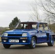 Największe emocje do dziś budzi specjalna odmiana Renault 5 Turbo. Znakomicie zachowany egzemplarz, 