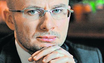Opcyjny dług zbyt wielkim ciężarem dla Sklejki
