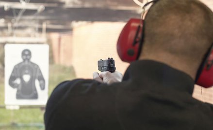 Liczba egzemplarzy broni rośnie wolniej niż pozwoleń