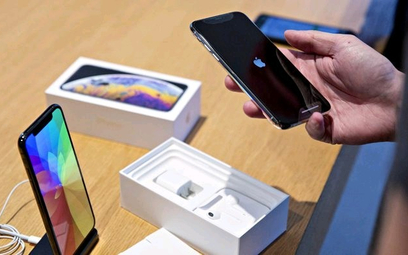 Na iPhone’a 5G jeszcze poczekamy. Rozwiązania takie oferuje już Samsung, a wkrótce wdrożą je Lenovo,