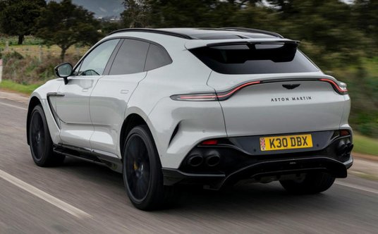 Aston Martin DBX707
