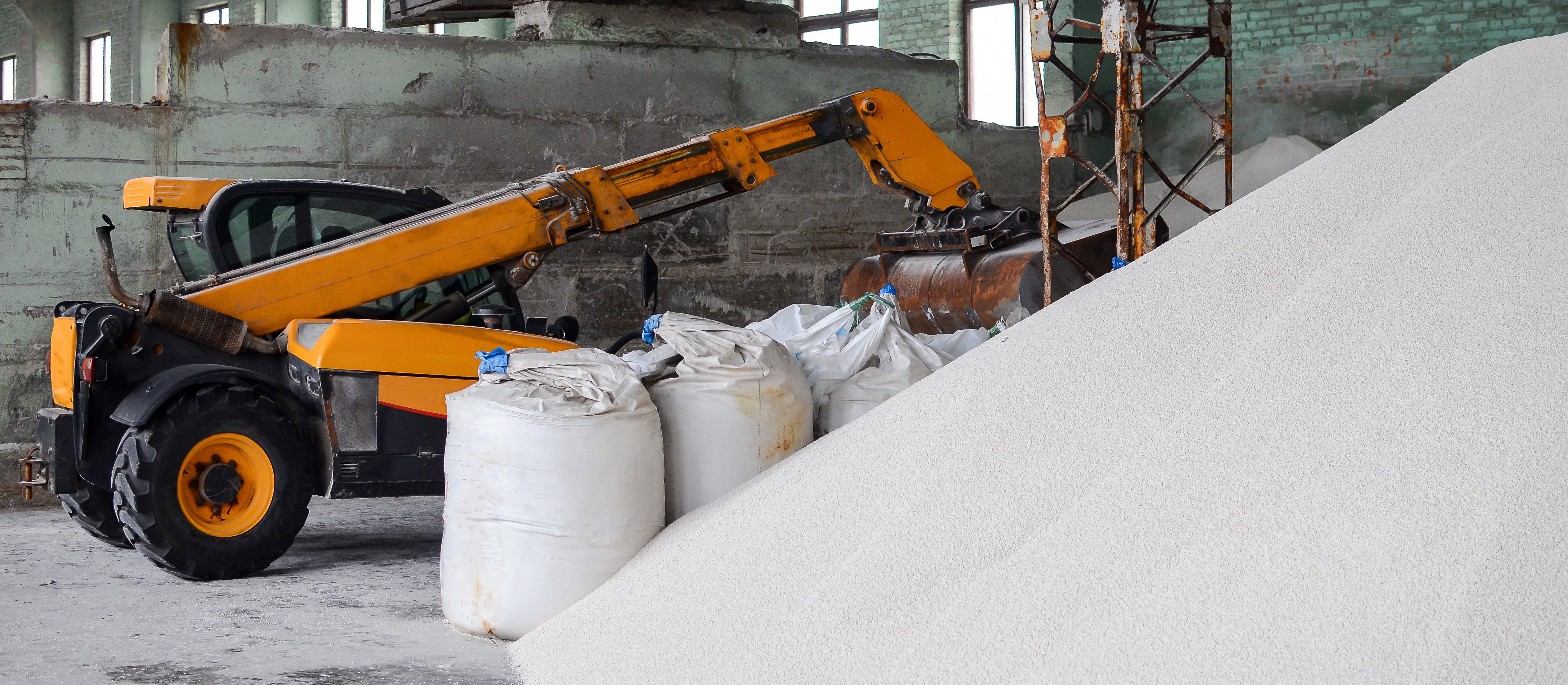 Tak Unia Europejska pomaga Putinowi. Polska niechlubnym liderem