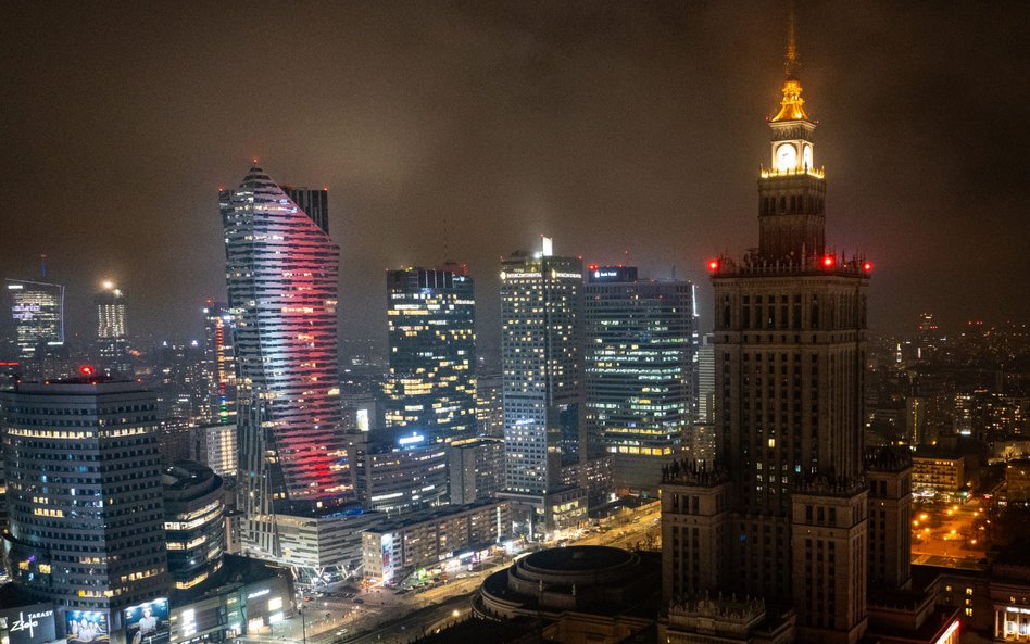 Najbardziej spektakularny moment nastąpi w samym centrum, gdy w ciemnościach pogrąży się Pałac Kultu