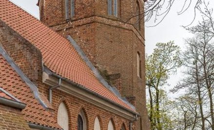 Zabytkowy kościół św. Jerzego w Niedźwiedziu