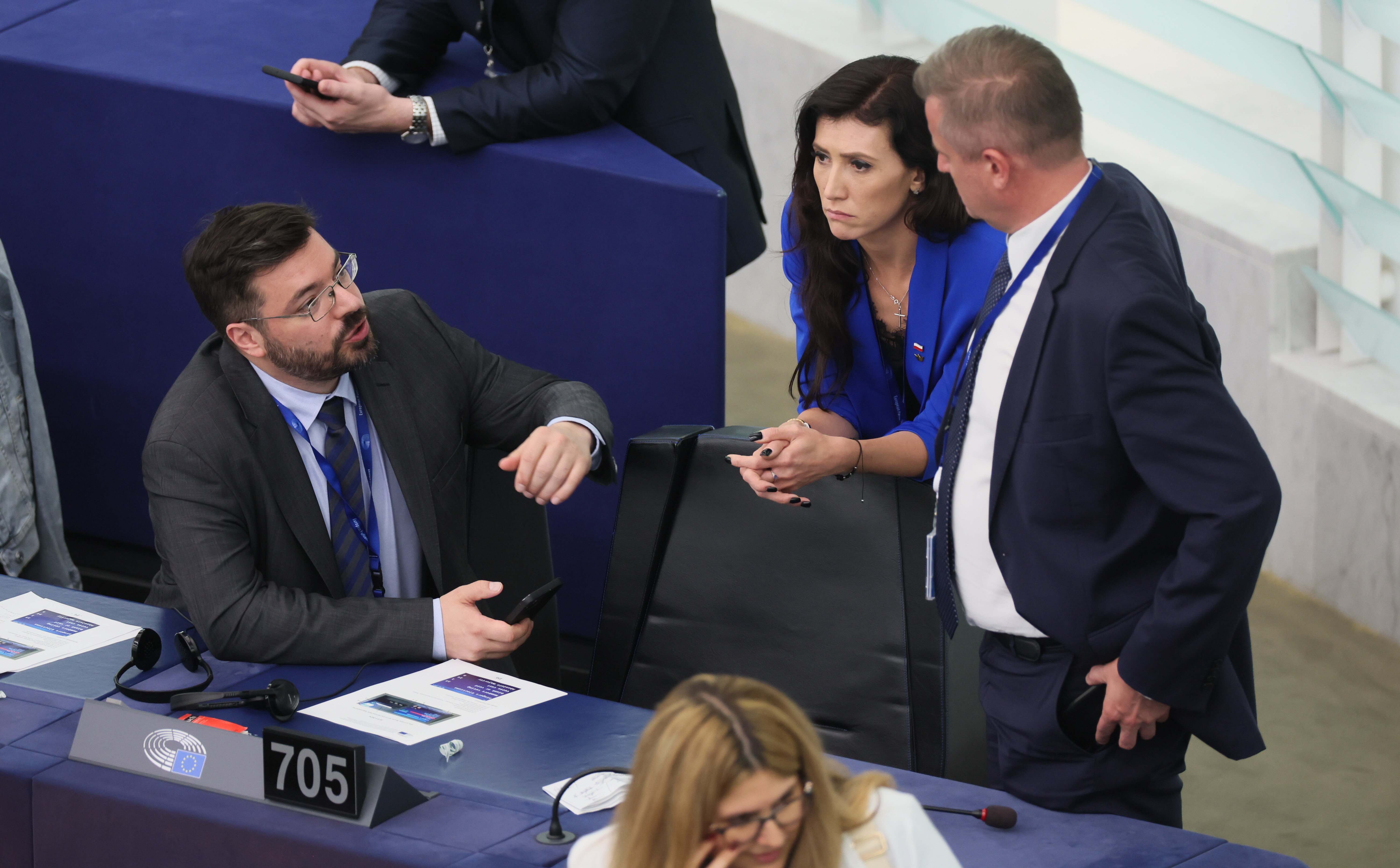 Sojusznicy Mentzena paktują z Putinem. Co zrobi Nowa Nadzieja?