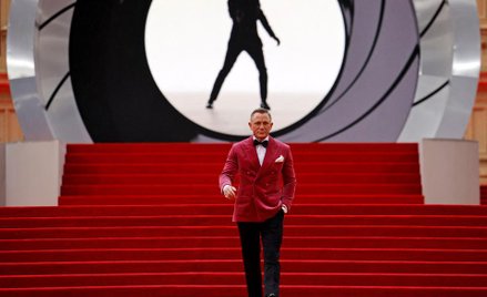 James Bond z otwarciem roku