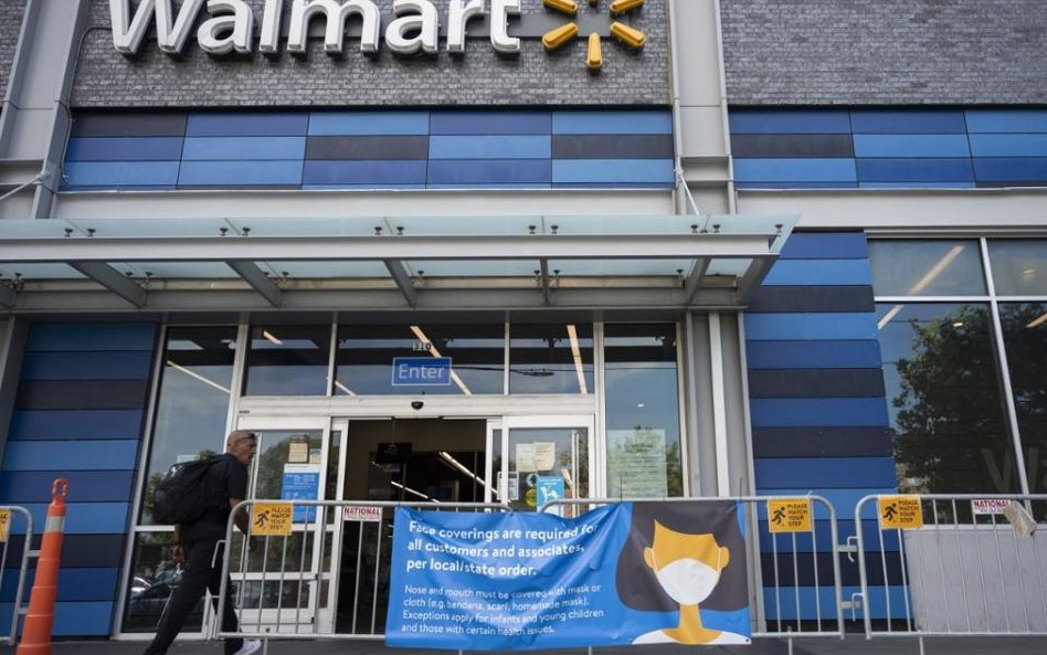 Walmart wpuszcza klientów tylko w maseczkach