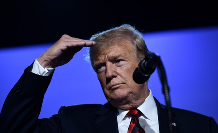 Trump przyznaje się do błędu i robi nowy