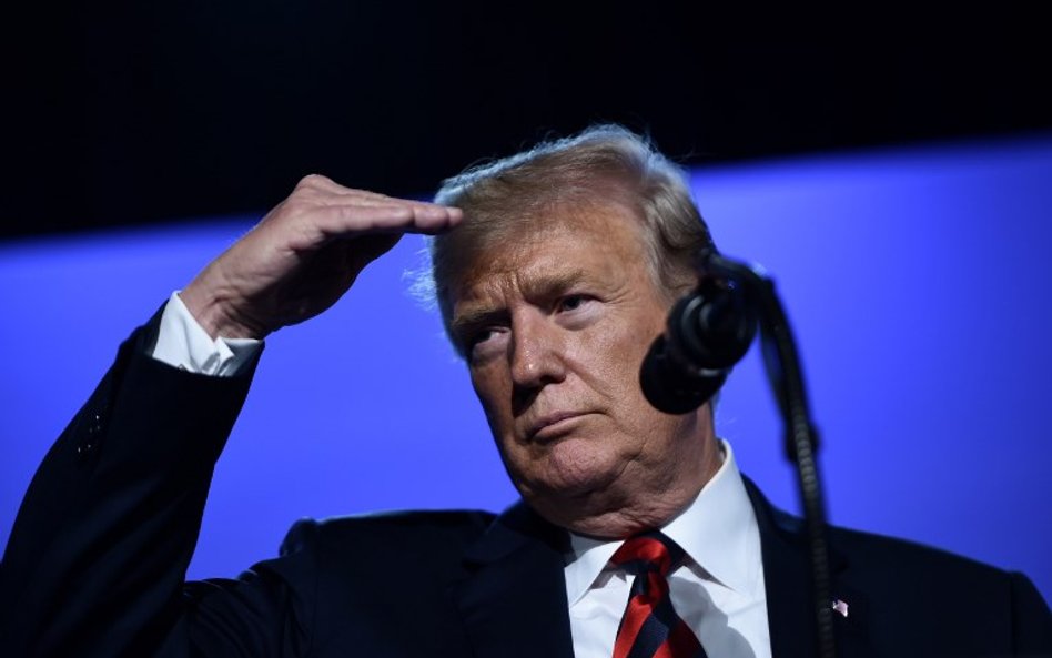 Trump przyznaje się do błędu i robi nowy