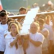 Młodzież w czasie drogi krzyżowej na Błoniach