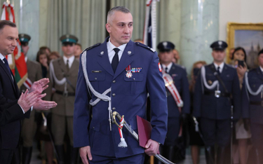 Gen. Radosław Jaworski podpisał wniosek emerytalny Radosława Sz., mimo że trwało jeszcze postępowani