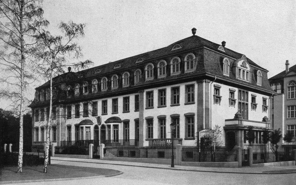 Frankfurt-Nordend, Fürstenbergerstraße: grupa czterech willi, widok od północy, 1913/14 © Deutsches 